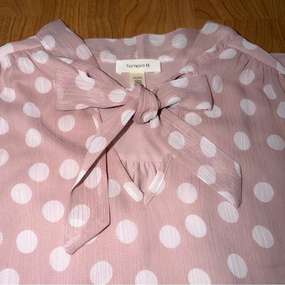 Tamara H. Women’s Pink and White Polka Dot Short Sleeve Blouse Top Size Medium - Picture 3 of 9